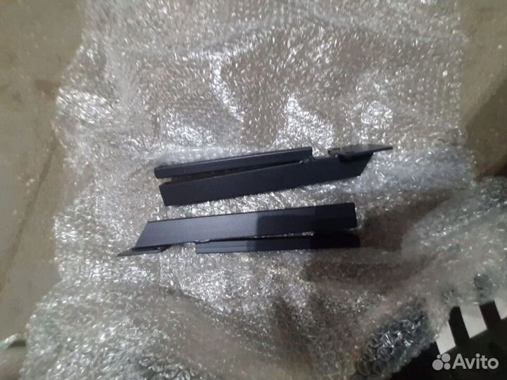 Защита порогов с накладками LADA 