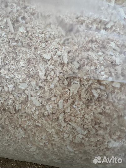 Опилки стружка для лошадок и птиц. В пакетах 200л