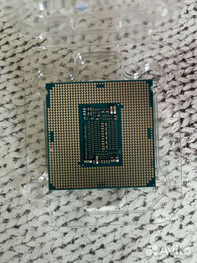 Процессор Intel Pentium Gold G5400