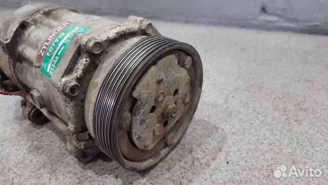 Компрессор кондиционера WV Passat b4 b3 1.6 - 1.8