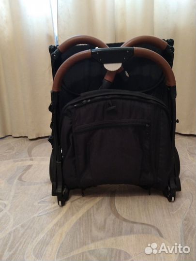 Продам прогулочную коляску