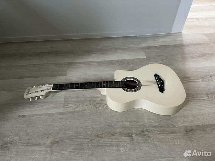 Гитара Belucci