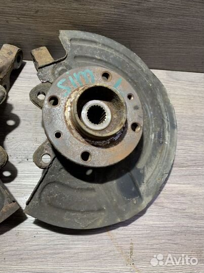 Кулак левый правый Рено Симбол 1 ступица