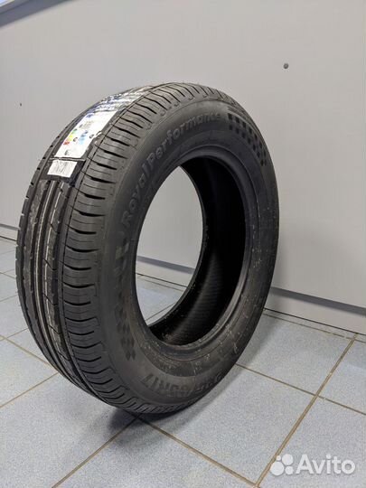 Royal Black Royal Performance 235/65 R17 108H