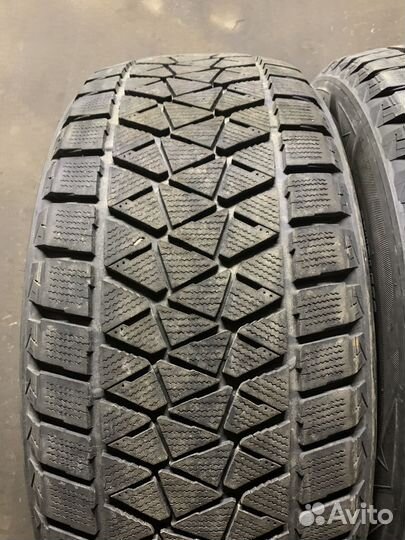 Bridgestone Blizzak DM-V2 275/55 R20 117T