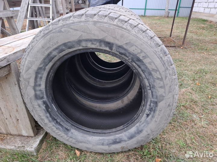 Bridgestone Blizzak DM-V2 285/60 R18