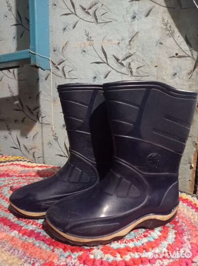 Резиновые сапоги