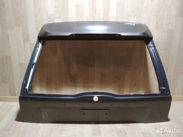 Крышка багажника Volvo