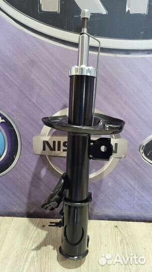 Амортизатор стойка перед Nissan X-trail T31 Прав