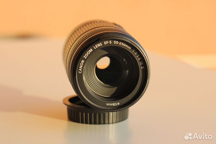 Объектив Canon EF-S 55-250mm f/4-5.6 IS II