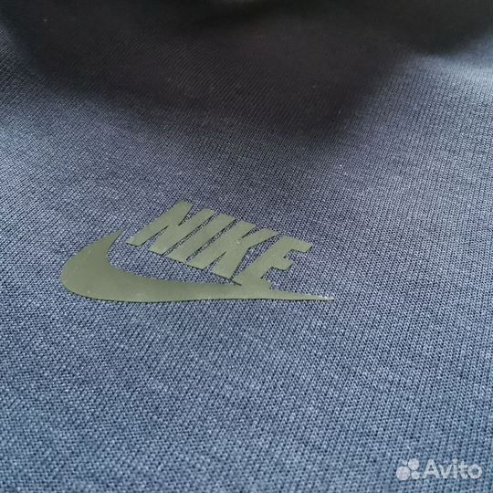 Спортивный костюм Nike Tech