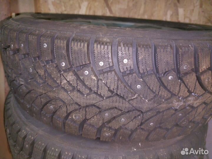 Pirelli Formula Ice 215/65 R16