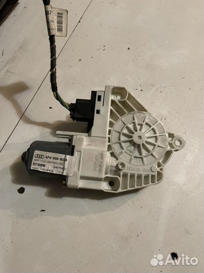 Мотор стеклоподъемника задний правый Audi A6 C6