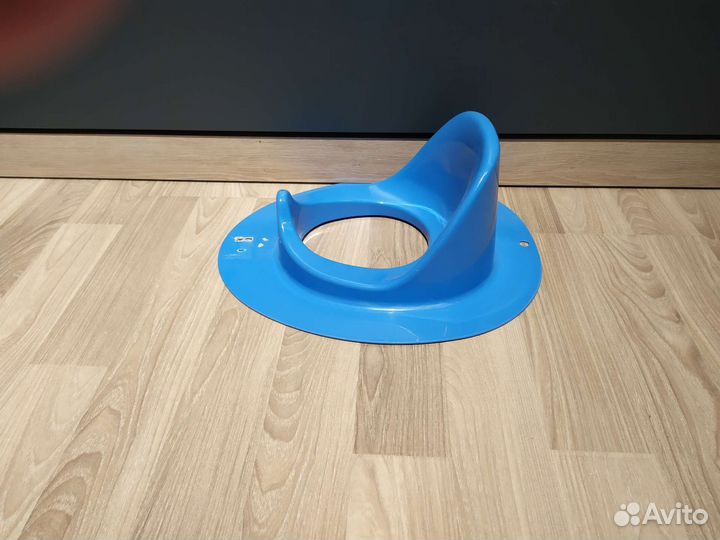 Детское сиденье на унитаз