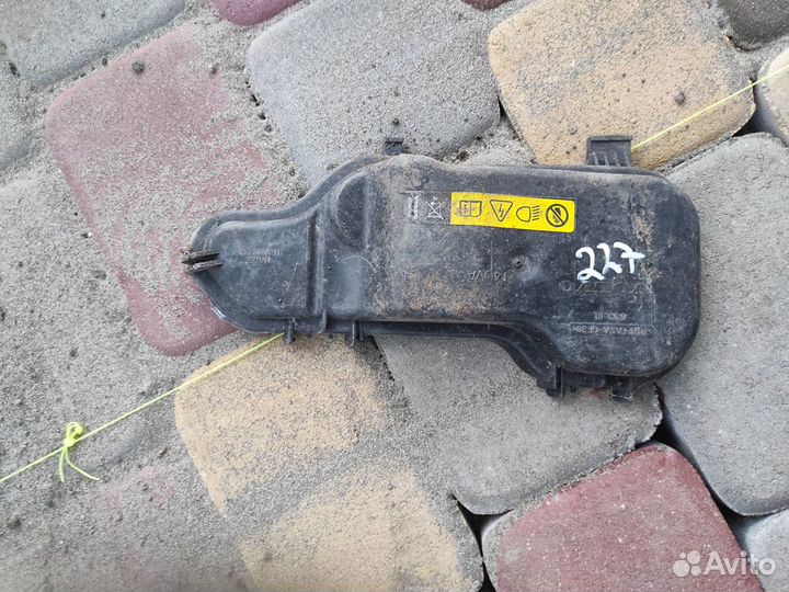 Вольво хс-70 заглушка фара правая 30760152