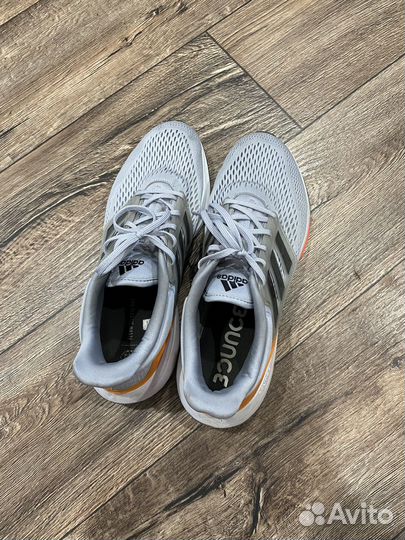 Кроссовки adidas EQ 21