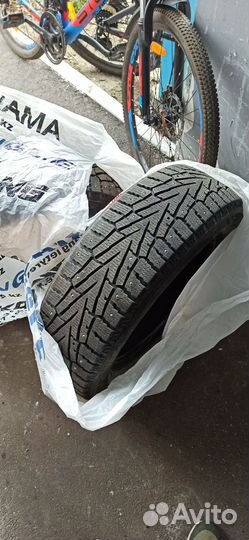 Roadstone Winguard WinSpike SUV 225/60 R17
