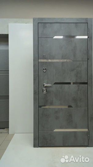 Входные двери/зеркало