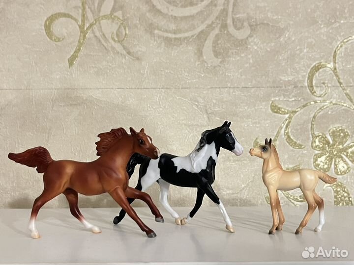 Лошади breyer фигурки
