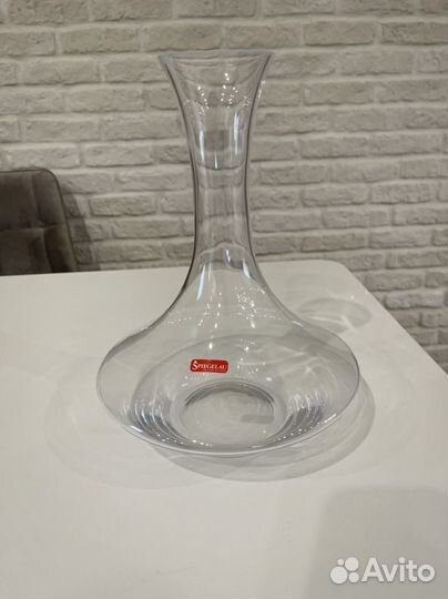 Декантер из хрустального стекла