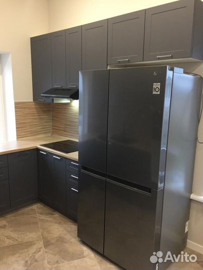 Кухня буквой П В наличии