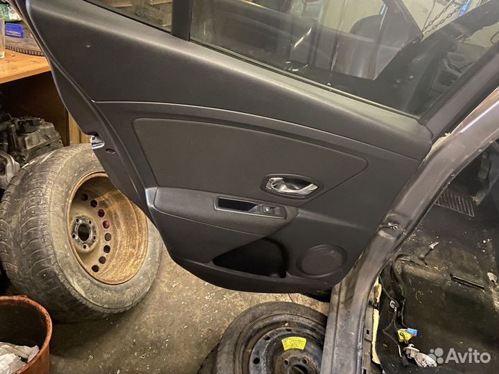 Комплект обшивок дверей Renault Megane 3