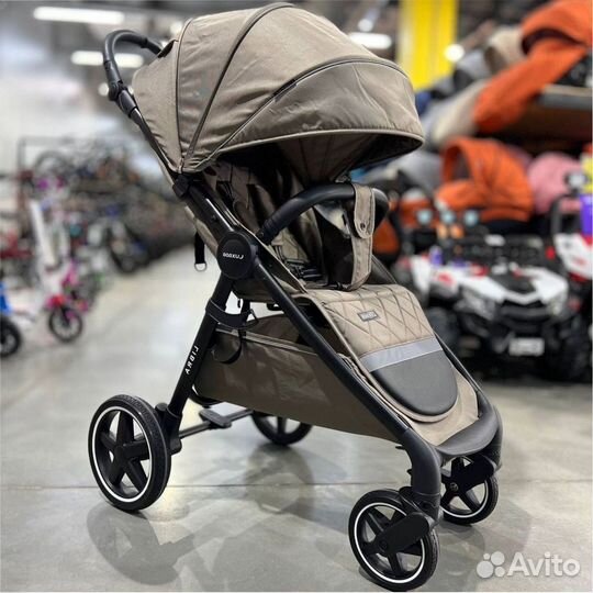 Коляска детская Luxmom