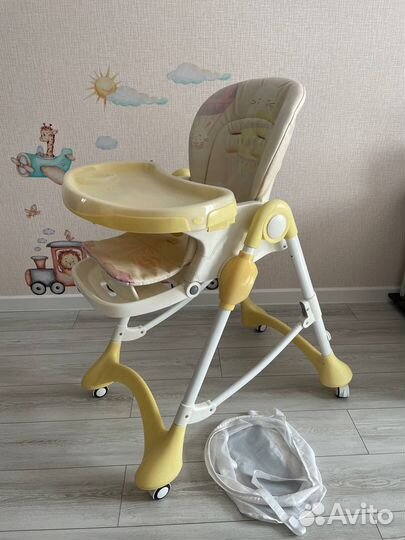 Детский стульчик для кормления