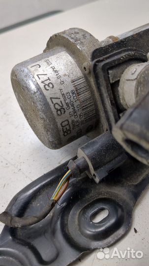 Насос вакуумный Audi A8 (D4), 2011