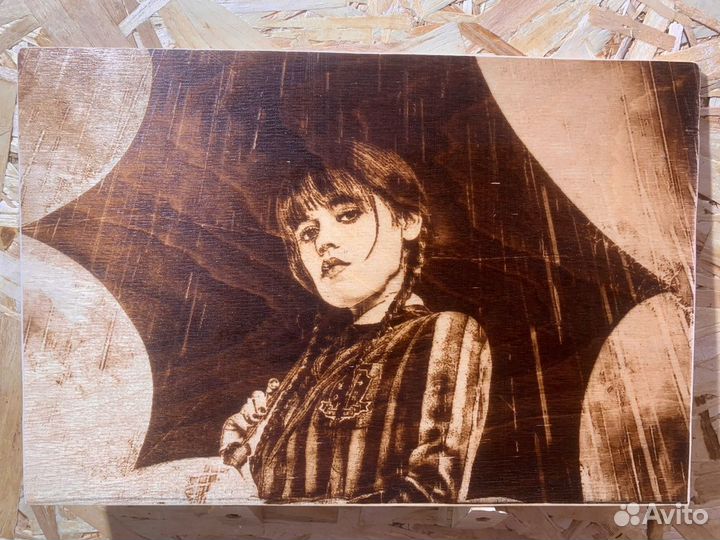 Портреты и картины на дереве