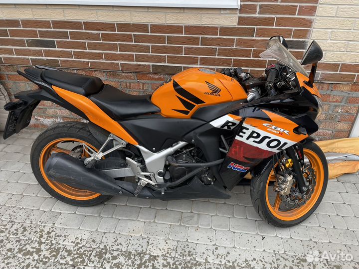 Honda CBR 250 RA (repsol edition)