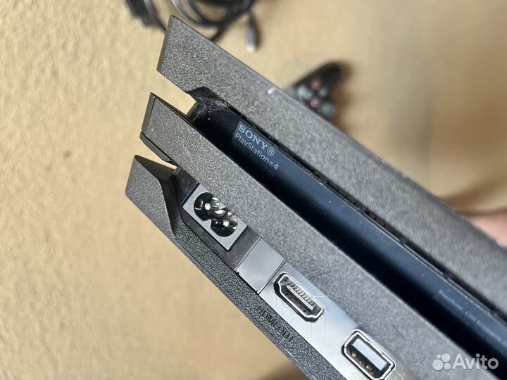 Sony PS4 pro 1tb 7208