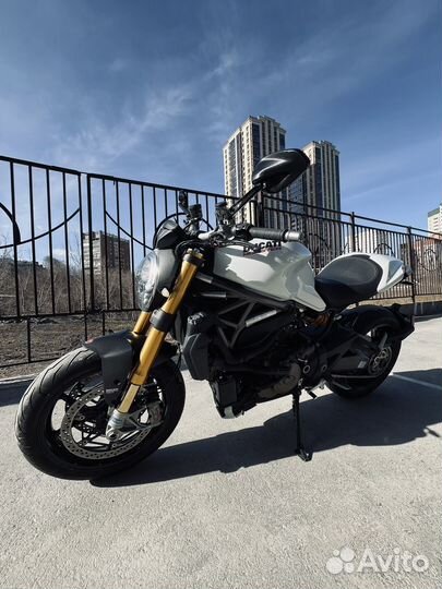 Ducati monster 1200s