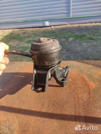 Подушка двигателя правая