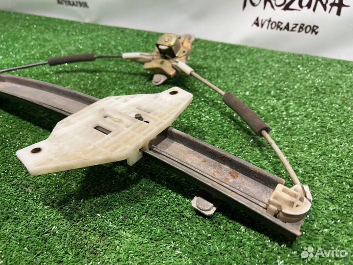 Стеклоподъёмник передней правой двери на Hyundai A