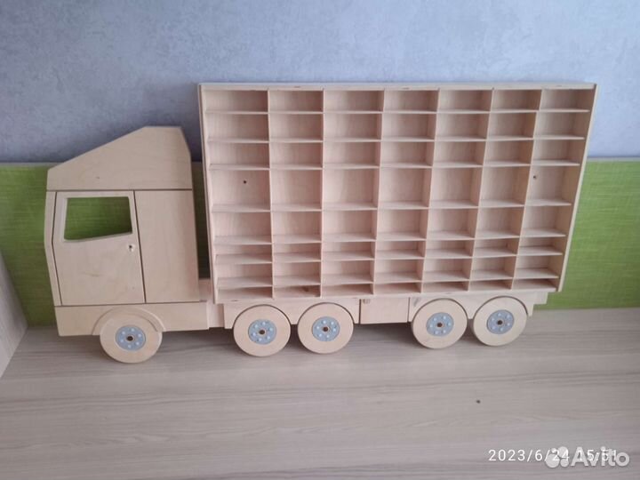 Полка для машинок