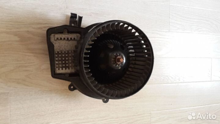 Вентилятор отопителя для автомобиля