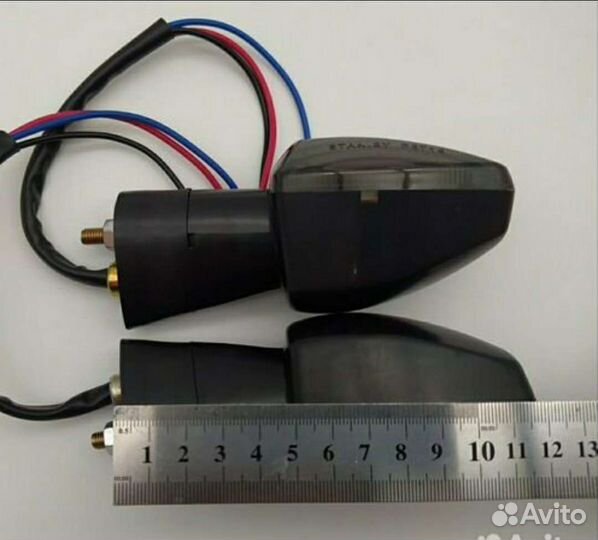 Поворотники с жёлтым отражателем