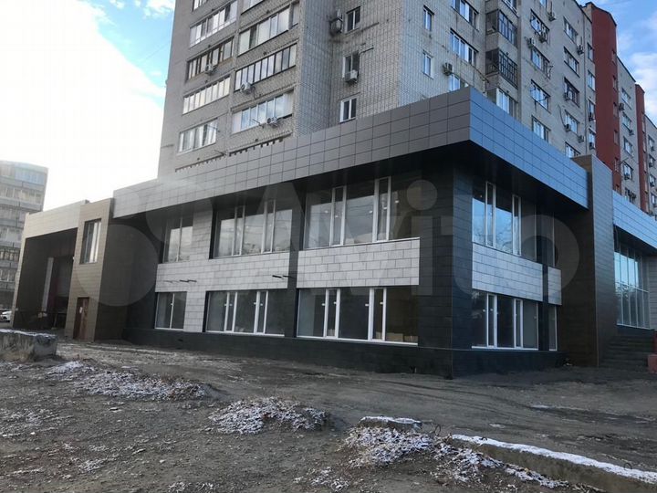 Помещение с витринами на Череповецкой, 390 м²