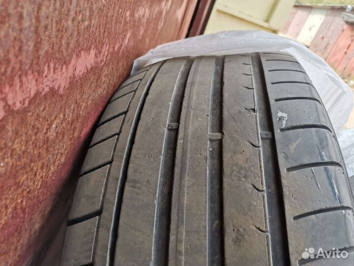 Dunlop SP Sport Maxx GT 255/45 R20