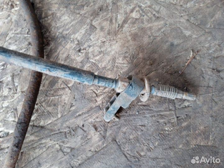 Трос стояночного тормоза Peugeot 308 хэчбек