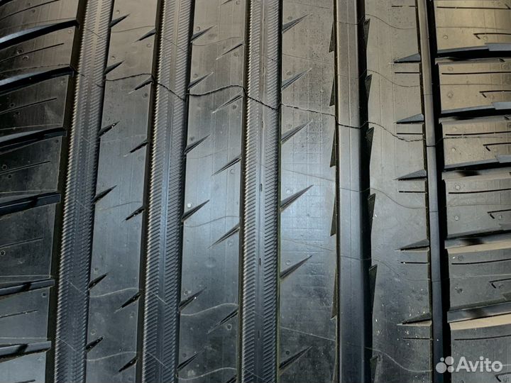 Michelin Pilot Sport PS4 SUV 285/40 R21 109Y