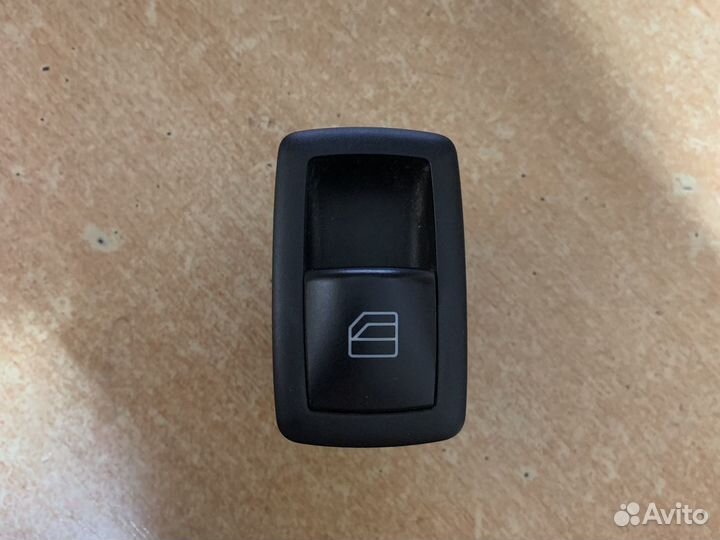 Кнопка стеклоподъемника Mercedes w164 ML-GL-R