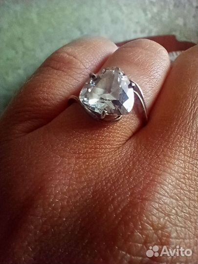 Серебряное кольцо с фианитом
