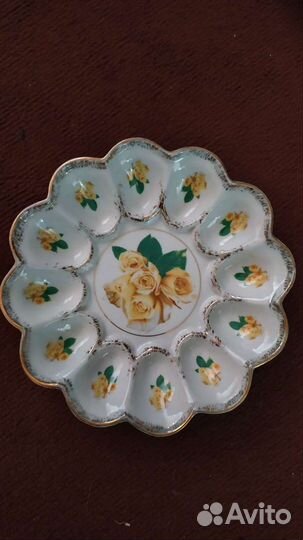 Тарелка под яйца