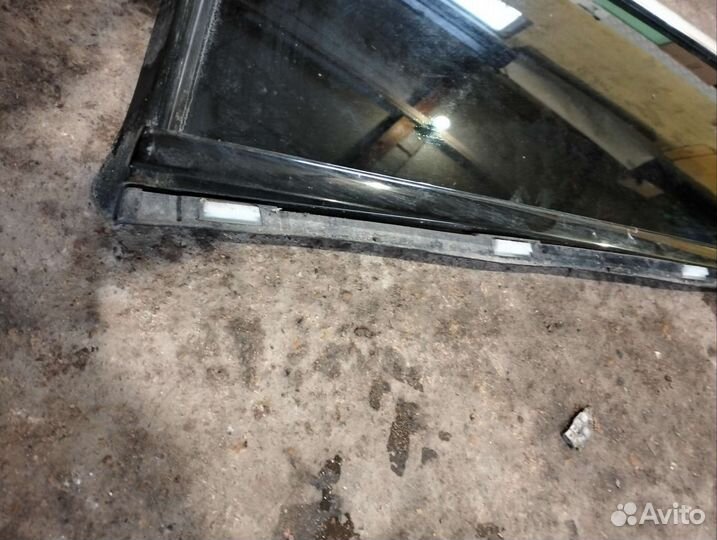Форточка задняя левая Opel Astra J GTC