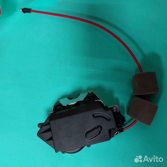 Мерседес W164, W251 замок крышки багажника