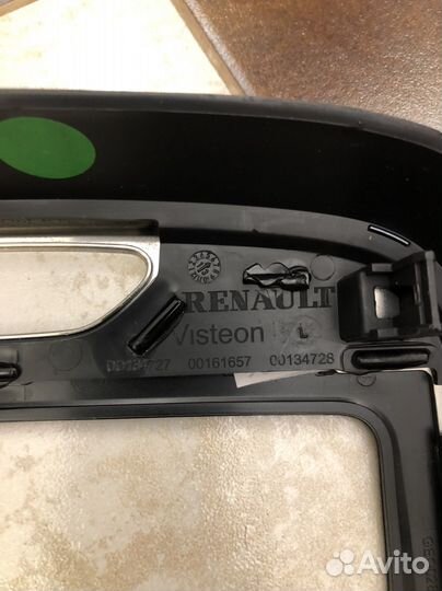 Рамка под мультимедию Рено Каптюр 2016-н.в