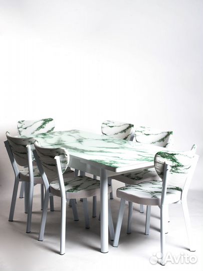 Стол раскладной и стулья 6 шт