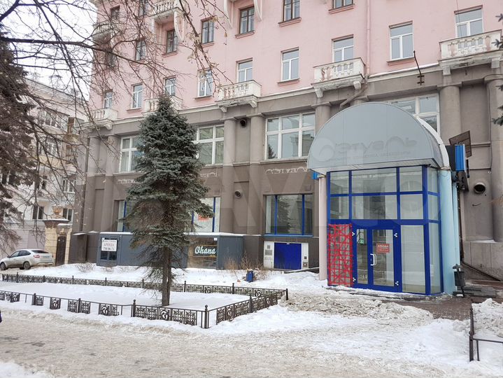 Магазин, Свободного назначения, 317.9 м²